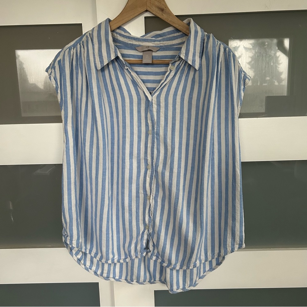 H&M Light Blue and White Striped Button Down Shirt
